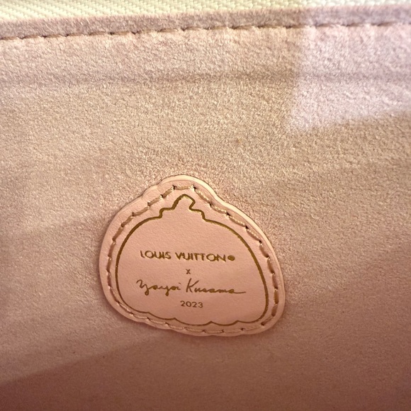 🌟 Authentic Louis Vuitton x Yayoi Kusama Limited Edition Wristlet 🌟 - Picture 8 of 10